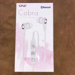Wireless ear buds